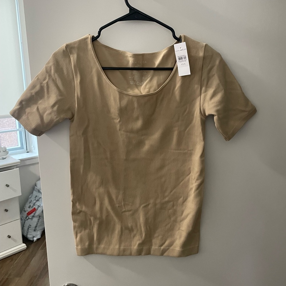Ann Taylor seamless tshirt